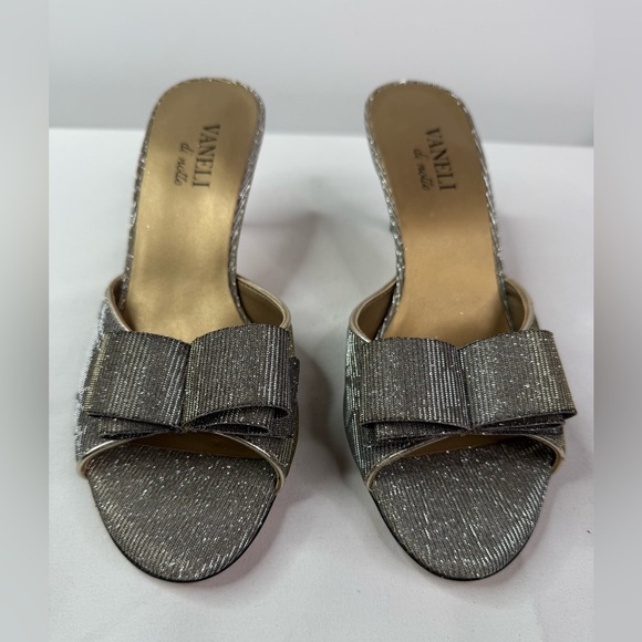 Vaneli Open Toe Sandals Bow Metallic Kitten Hill Silver Wedding Event Size 8N - Picture 1 of 9